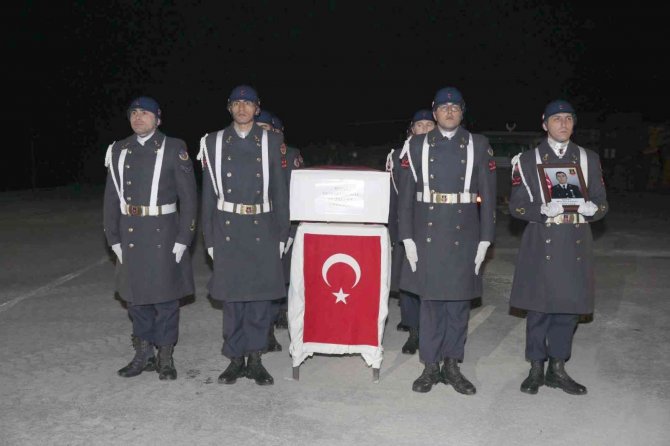 Hakkari’de Şehit Olan Asker İçin Tören