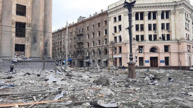 Harkov’da Valilik Binasına Saldırı: 1’i Çocuk 6 Yaralı
