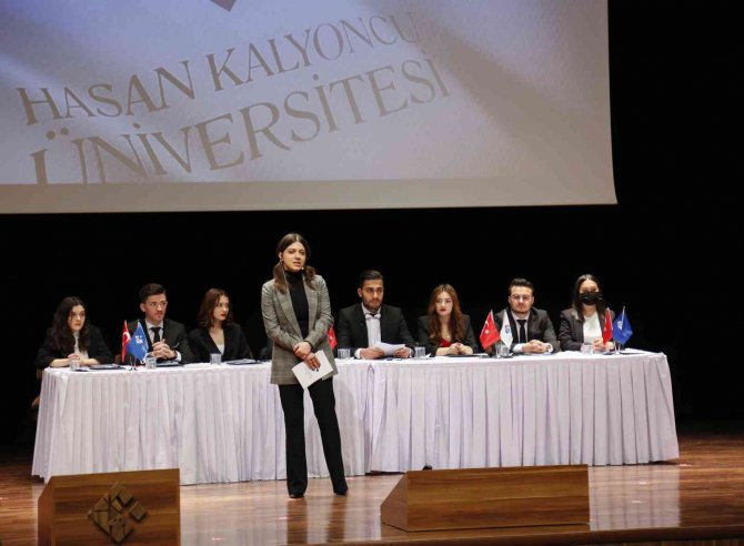 ‘Meclis Simülasyonu’ Etkinliği Hkü’de Gerçekleştirildi