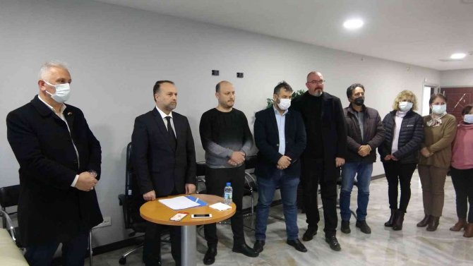 İ̇yi̇ Parti Zonguldak İ̇l Teşkilatı’nda Toplu İstifa
