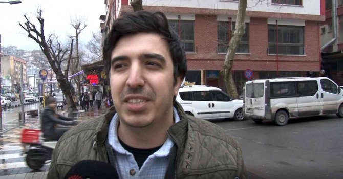 "Ailene Büyü Yapılmış" Deyip Para İsteyen Adamı Polise Yakalattı