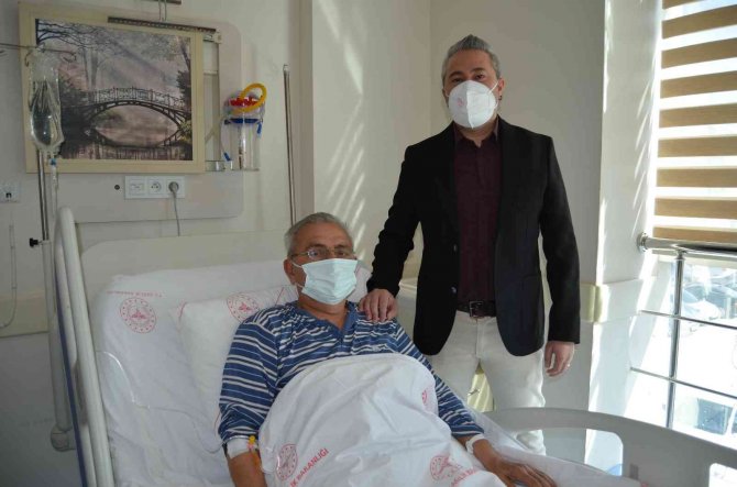 Alanya’da İlk Laparoskopik Parsiyel Nefrektomi Ameliyatı