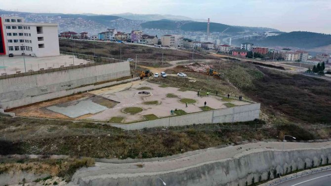 Dilovası’na Köprü Manzaralı Seyir Terası