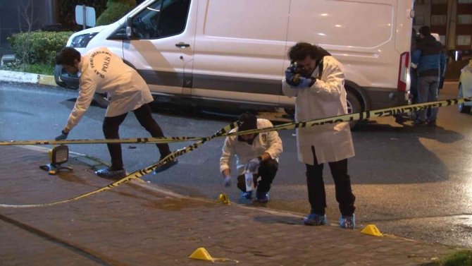 Kurşun Yağmuruna Tutuldu, Aracıyla Hastaneye Gitti