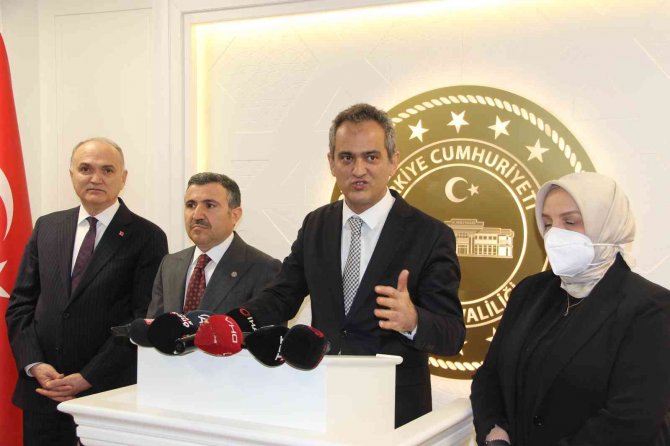 Bakan Özer: "Önceliğimiz, Okul Öncesi Eğitime Erişimi Arttırmak"