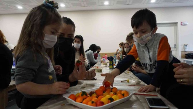 Minik Öğrenciler Osmanlı Mirası Mis Meyve Sabunu Yapmayı Öğrendi