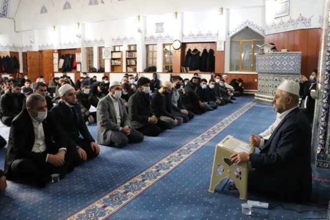 Pehlivan Öğrencilerle Camide Buluştu