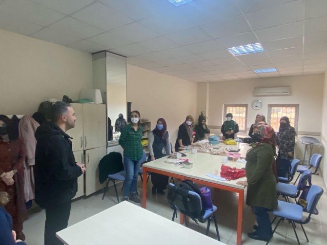 Başkan Çetin’den Kursiyerlere Sürpriz Ziyaret