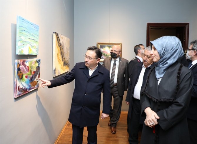 Hacer Ercan Karma Resim Sergisi Görücüye Çıktı