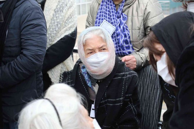 Eski Devlet Bakanı Sadi Somuncuoğlu Dualarla Son Yolculuğa Uğurlandı