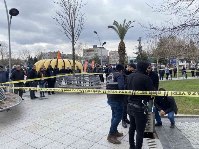 Şehrin Göbeğinde Silahlı Kavga: 1 Yaralı