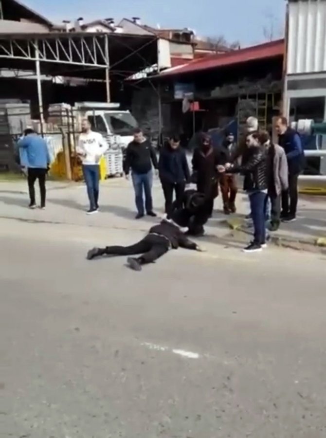 Otomobilin Çarptığı Vatandaş Hastanede Hayatını Kaybetti