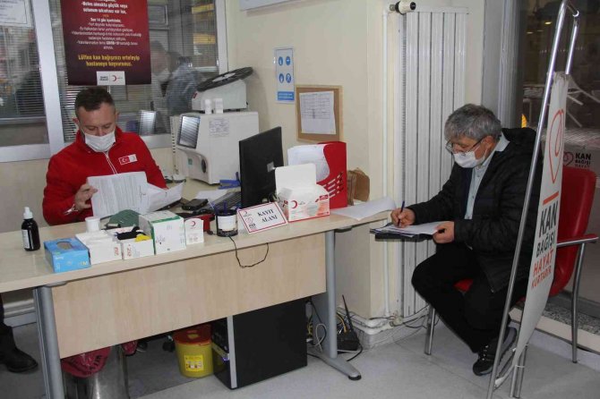 Kan Bağışlayana Kitap Hediyesi