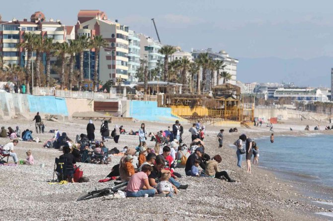 Şubat Ayında Antalya’ya Hava Yolu İle Gelen Turist Sayısında Yüzde 211’lik Artış