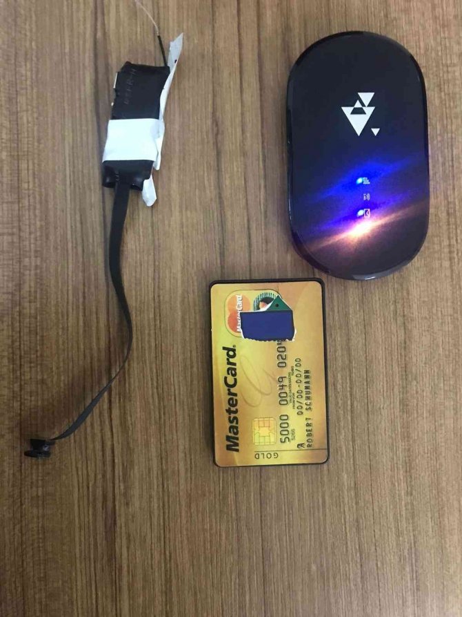 Ehliyet Sınavına Kameralı Kopya Düzeneği İle Girmeye Çalışırken Yakalandı