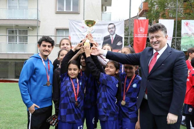 Aydın’da ’Mahallede Maç Var Turnuvası’nın Şampiyonları Belli Oldu