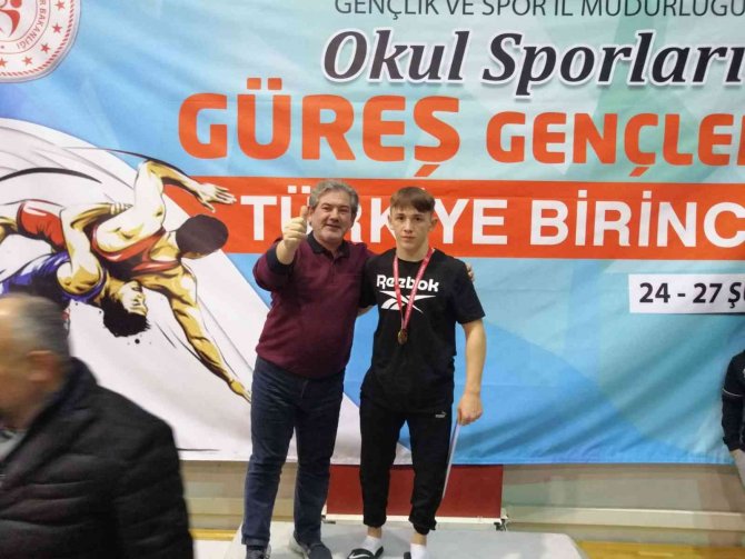 Türkiye Şampiyonu Afyon İ̇mam Hatip Lisesi’nden