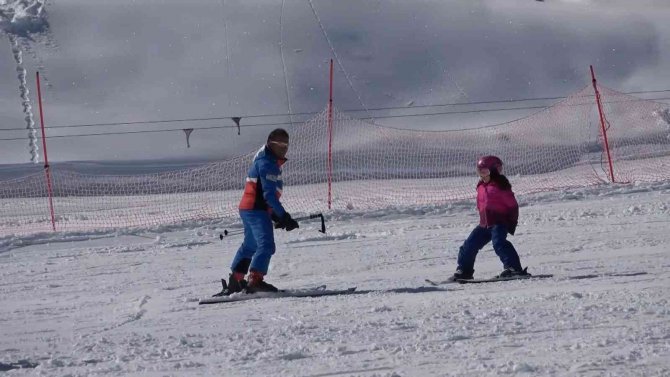 Uludağ’da Kar Kalınlığı 133 Santimetreye Ulaştı