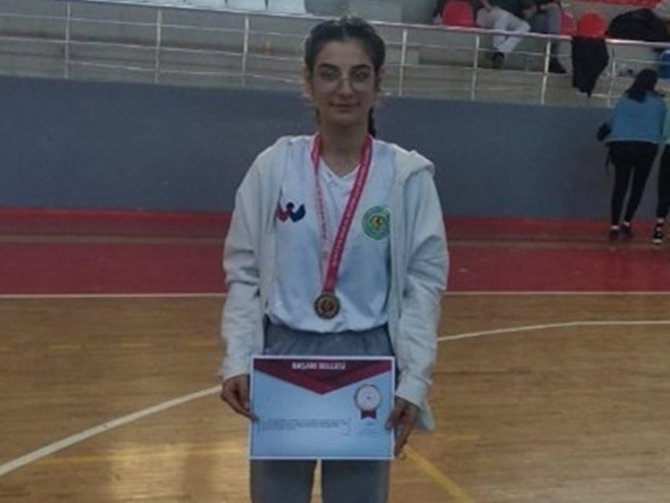 Aydınlı Sporcu Bilek Güreşi Türkiye Şampiyonası’ndan Altın Madalya İle Döndü