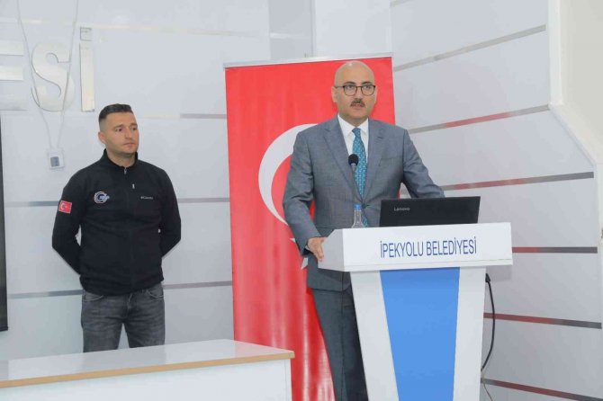 İ̇pekyolu’da ‘Birey Ve Aileler İ̇çin Afet Bilinci’ Eğitimi