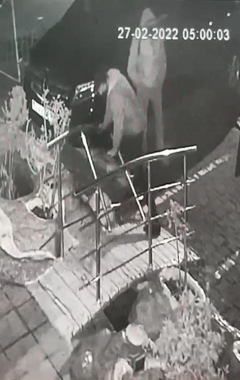 "Yaşlılar Rahat Yürüsün" Diye Yaptırdı, Çalan Hırsızlara Böyle Seslendi