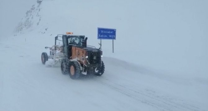 Antalya-konya Karayolunda Kar Yağışı Başladı