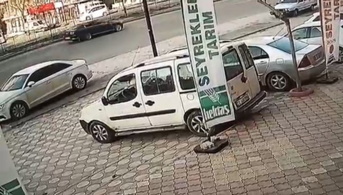 Otomobilden 150 Bin Lira Değerinde Makine Parçalarını Çalan Hırsız Yakalandı