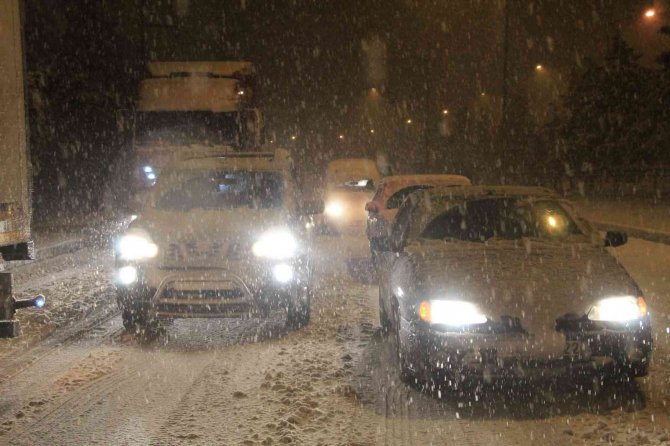 Burdur-antalya Ve Burdur-ısparta Karayolu Ulaşıma Kapandı