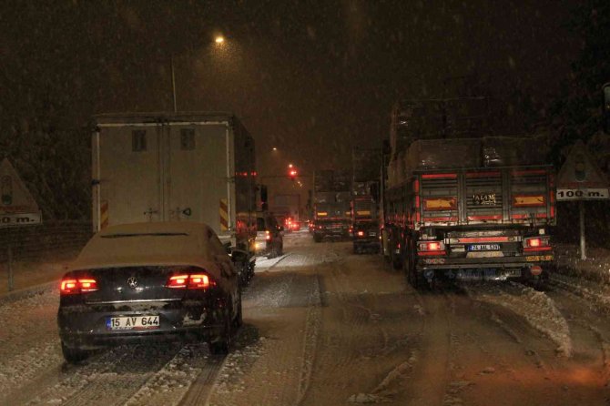 Burdur-antalya Ve Burdur-ısparta Karayolu Ulaşıma Kapandı