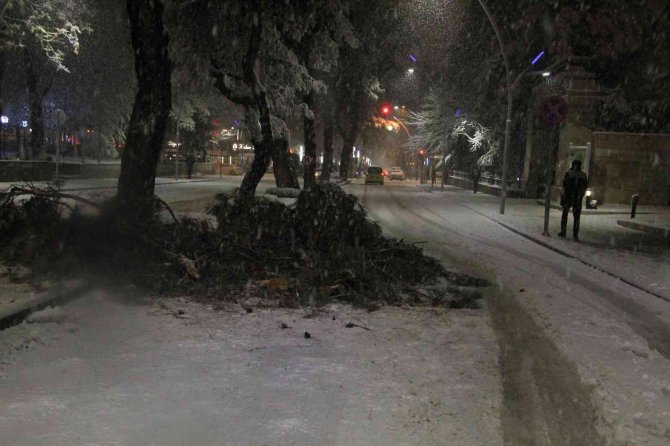 Burdur’da Üniversite Öğrencisi Son Anda Kurtuldu