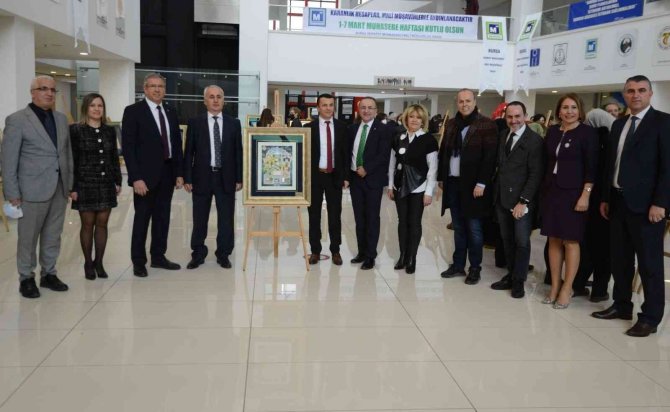 Tezhip Ve Minyatür Sergisi Beğeniye Sunuldu