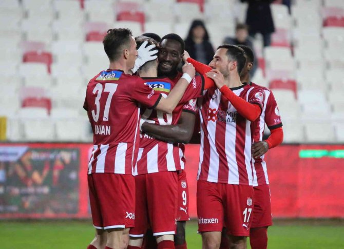 Mustapha Yatabare Gol Sayısını 9’a Çıkardı