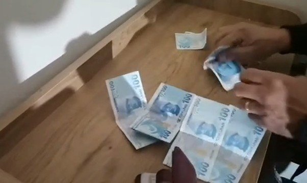 Sahte Parayla Büfe Alışverişi Yapan 2 Şüpheli Yakalandı