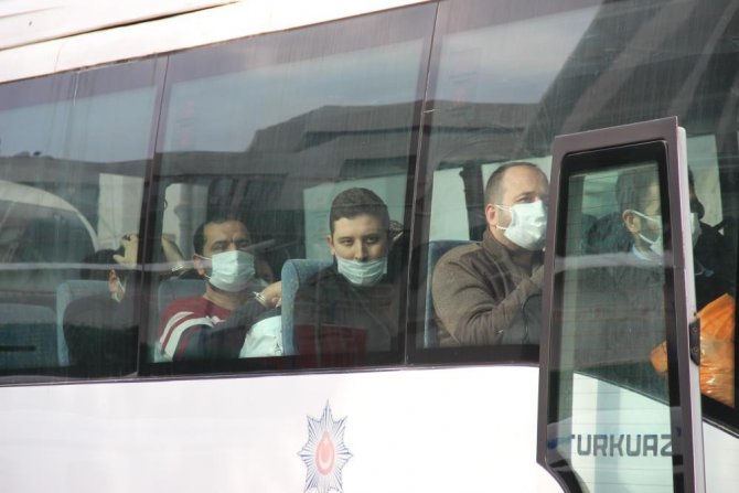 İ̇zmir’de Fetö Operasyonu: 12 Tutuklama