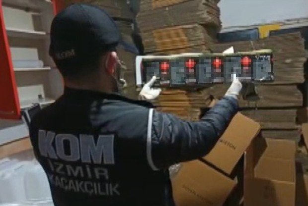 İ̇zmir’de Sahte Etil Alkol İmalathanesine Polis Baskını