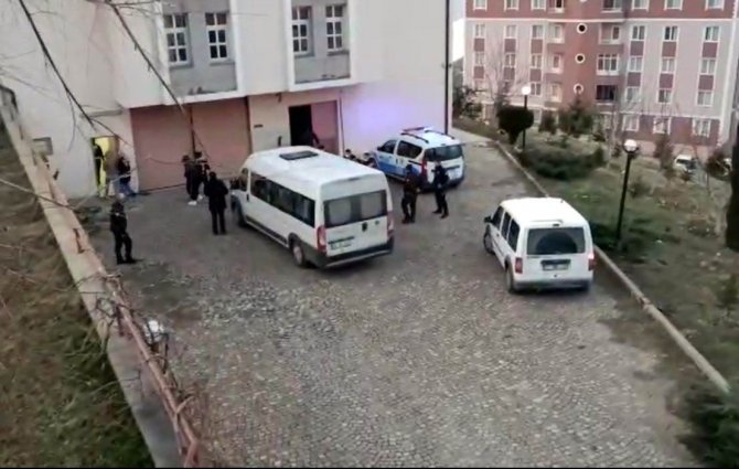 İ̇ş Vaadiyle 85 Kişiyi Dolandıran Örgüte Operasyon: 15 Gözaltı