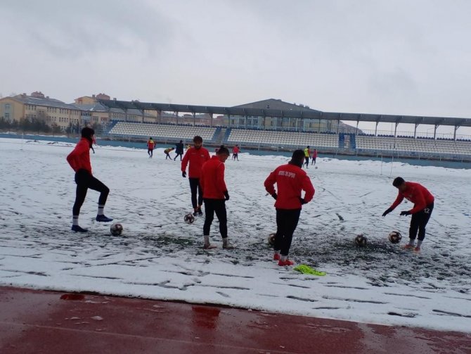 Kars 36 Spor Artvin Çoruh Karşılaşması Hazırlıklarını Sürdürüyor