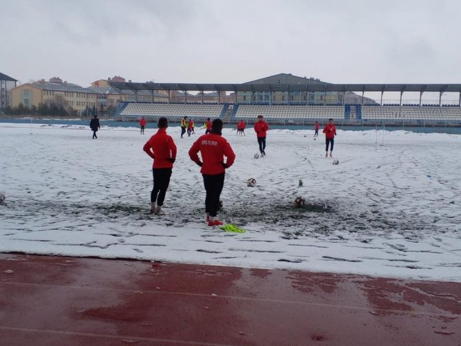 Kars 36 Spor Artvin Çoruh Karşılaşması Hazırlıklarını Sürdürüyor