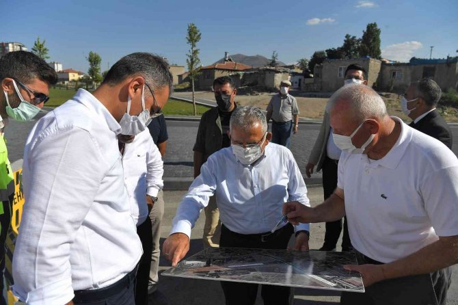Başkan Büyükkılıç, Konforlu Ve Güvenli Bir Ulaşım Ağı İçin Çalışıyor