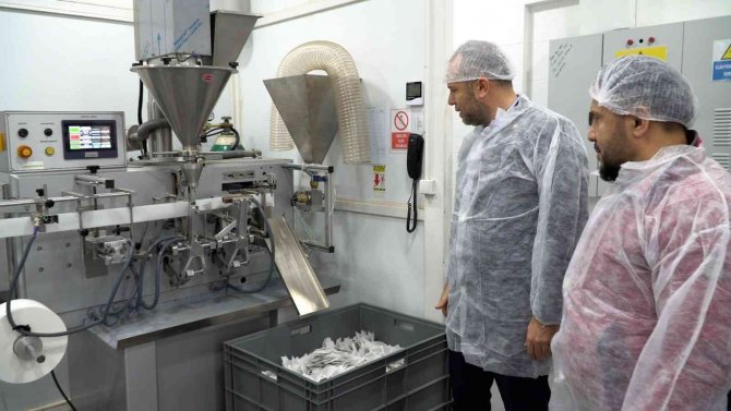 Başkan Keleş Gıda Ve Kozmetik Üretim Tesisini İnceledi