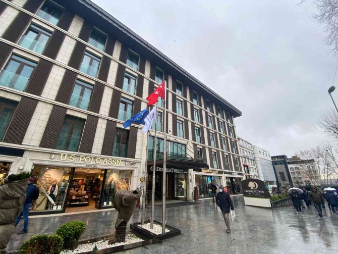 Ünlü Otelde Korkunç Olay: Elektrik Akımına Kapılan Çocuk Ölümden Döndü