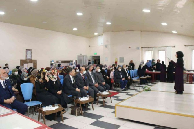 Kütahya Fuat Paşa Kız Kur’an Kursunda Hafızlığa Geçiş Töreni