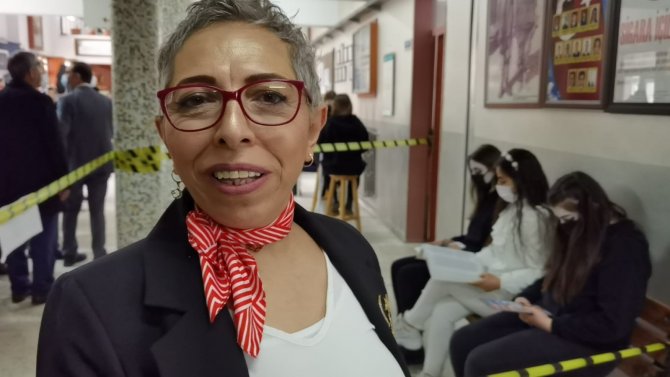 Öğrenciler 40 Dakika Hareketsiz Durarak Mesaj Verdiler