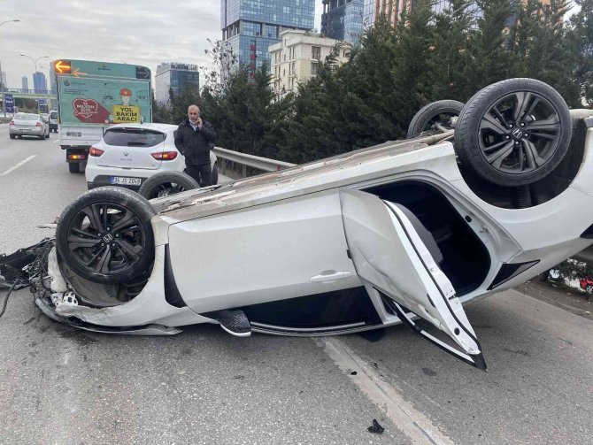 Maltepe’de Kontrolden Çıkan Otomobil, 60 Metre Sürüklenerek Takla Attı