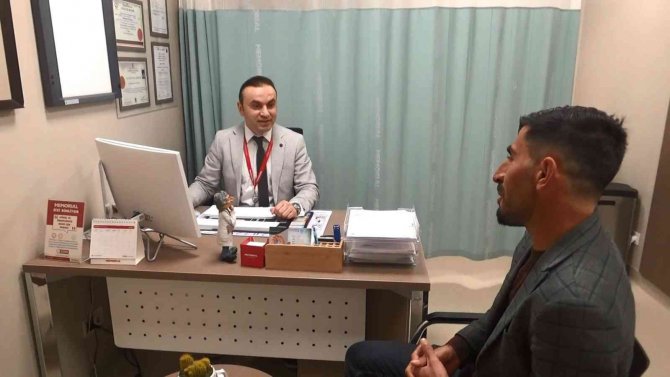 Kazara Kendini Vuran Genç Türkiye’de Nadir Yapılan Üreter Plase Ameliyatı İle 10 Yıl Sonra Sağlığına Kavuştu