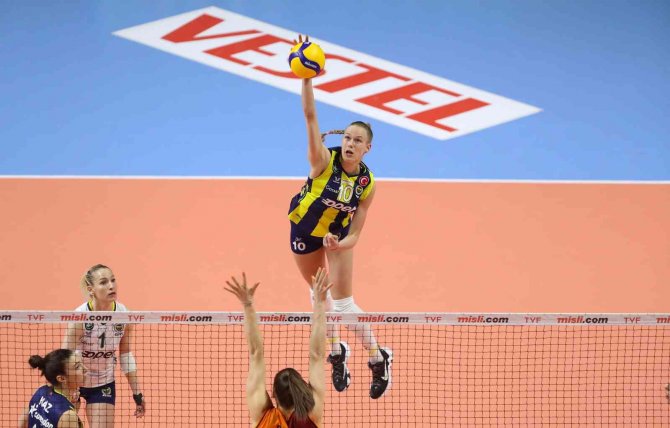 Sultanlar Ligi: Galatasaray Hdı Sigorta: 0 - Fenerbahçe Opet: 3