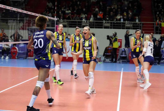 Sultanlar Ligi: Galatasaray Hdı Sigorta: 0 - Fenerbahçe Opet: 3