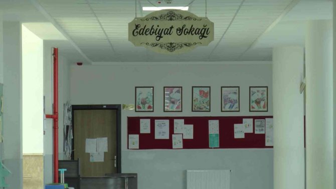 “Edebiyat Sokağı” Öğrencilere İlham Oluyor