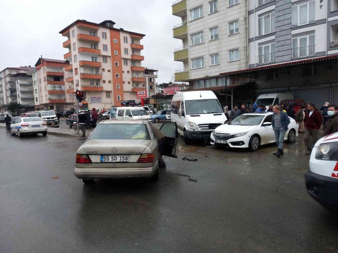 Ordu’da Trafik Kazası: 2 Yaralı