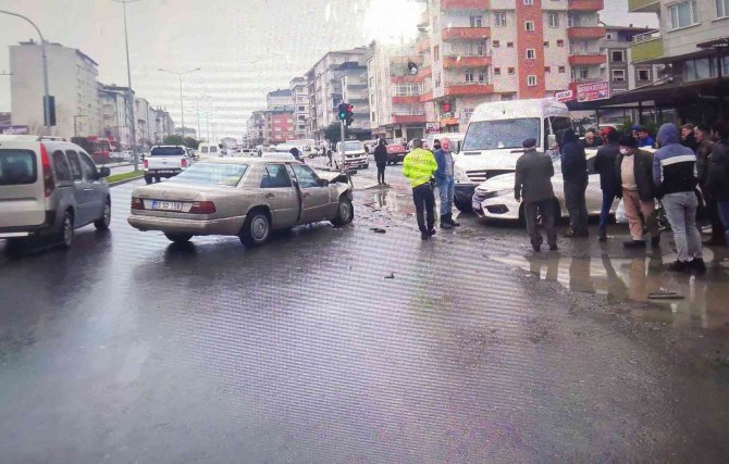 Ordu’da Trafik Kazası: 2 Yaralı